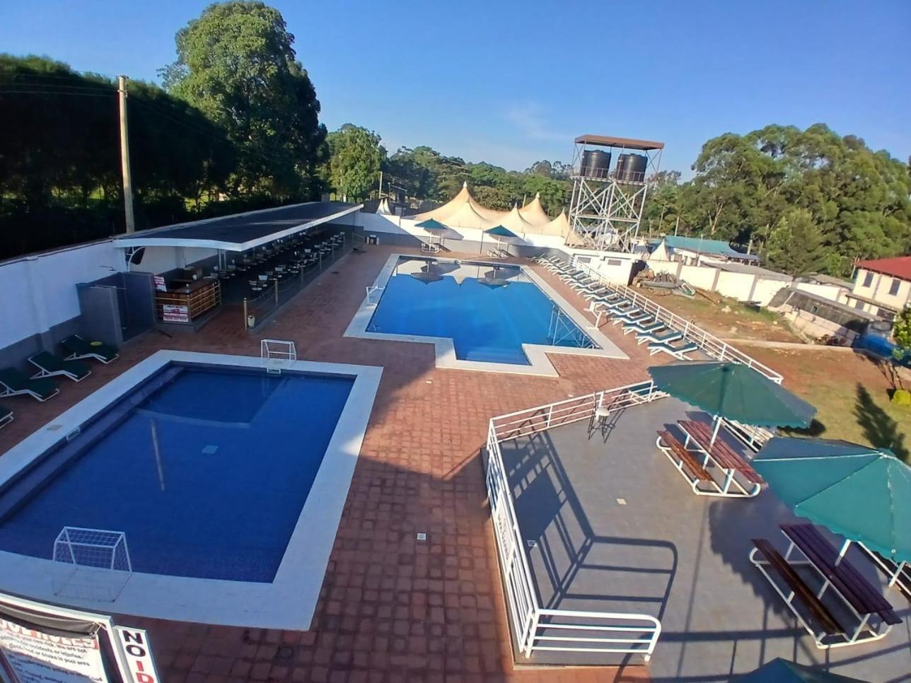 Super Break Hotel Kitale Bagian luar foto