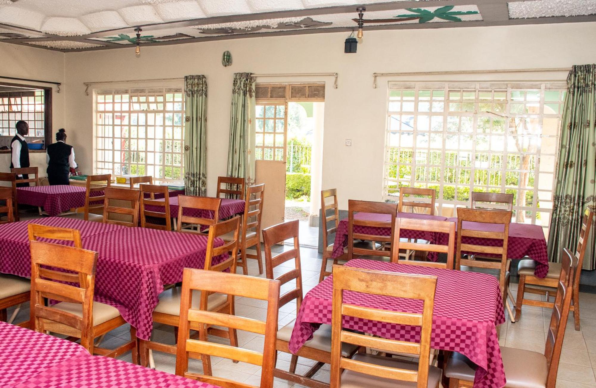 Super Break Hotel Kitale Bagian luar foto