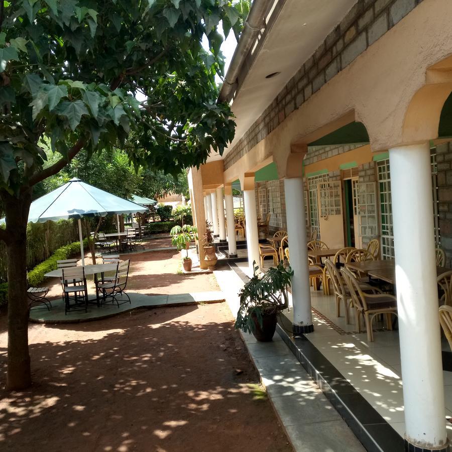 Super Break Hotel Kitale Bagian luar foto